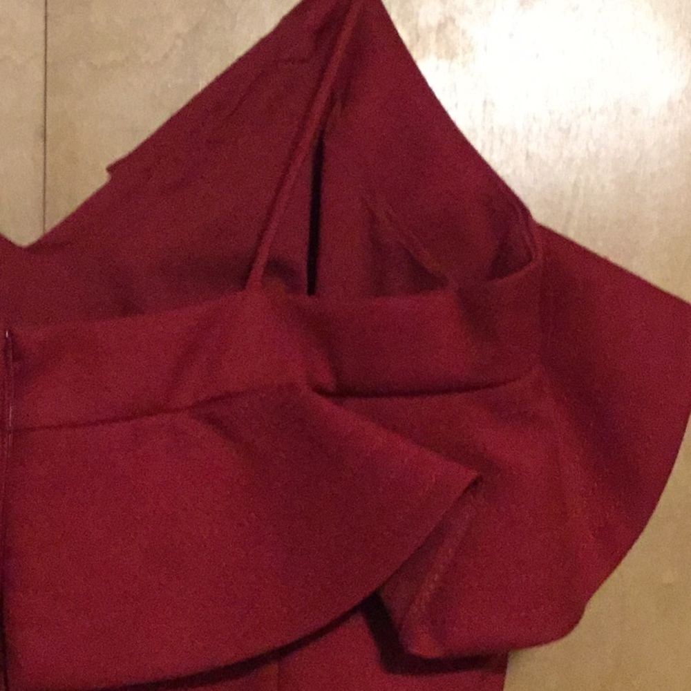 Alexis Zafina Sleeveless V-Neck High-Low D… - Picture 7 of 8